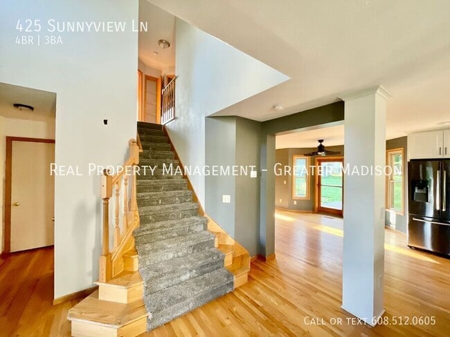 Building Photo - 425 Sunnyview Ln