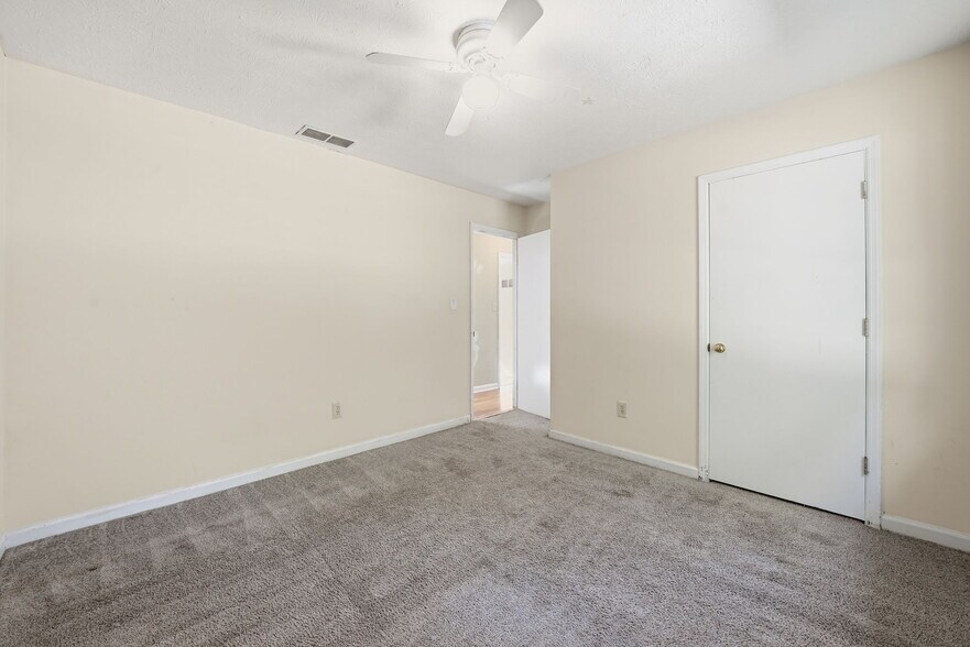 Building Photo - 305 Belmont Farms Dr