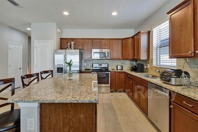 Building Photo - 16321 Treasure Point Dr
