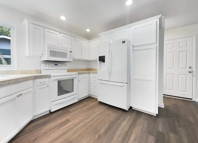 Building Photo - 21730 NE Palisade Pl