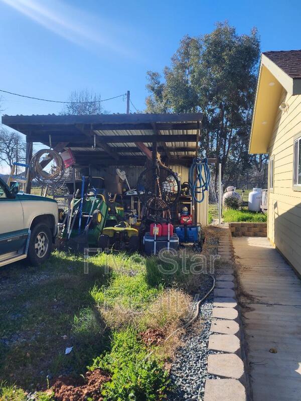 Building Photo - 4279 Fruitland Rd