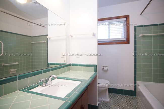 Building Photo - FOR LEASE | Midtown Tulsa | 3 Bed, 2 Bath ...