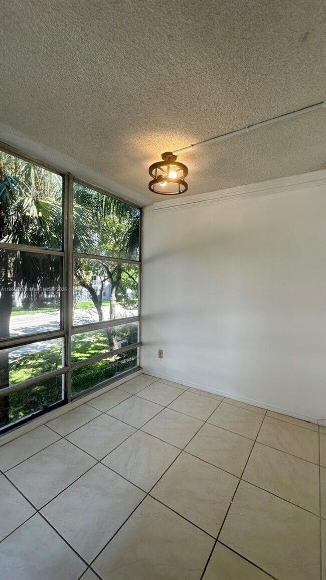 Building Photo - 210 172nd St