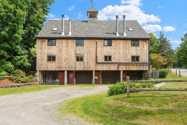Primary Photo - 105 Townsend Rd