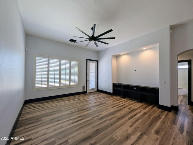 Building Photo - 3990 N 143rd Ln