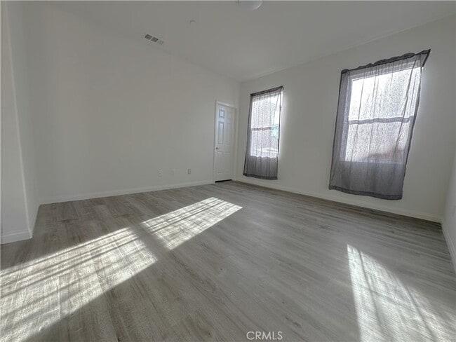Building Photo - 15176 Sheridan Ct