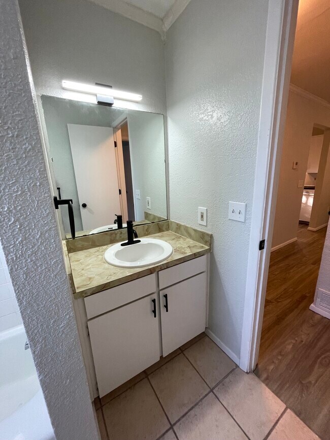 Bathroom - 617 County Road 805A