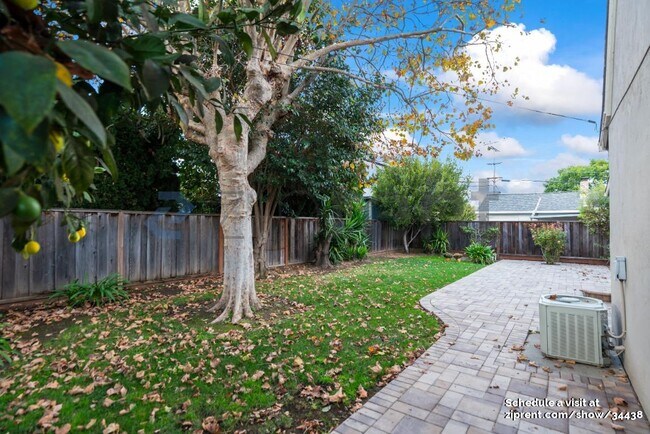 Building Photo - 692 Pomeroy Ave