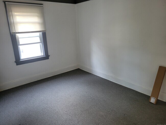 Building Photo - 178 Spruce St