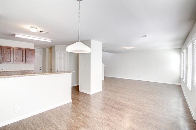Building Photo - 8922 San Alberto
