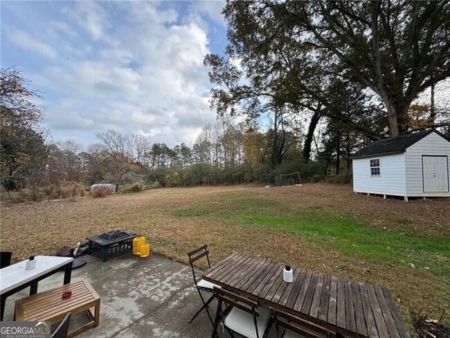 Building Photo - 524 King St