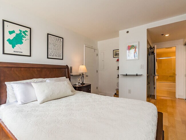 Building Photo - 75 Cambridge Pky