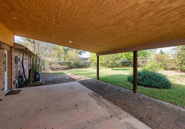 Building Photo - 17618 Autumn Trails Ln