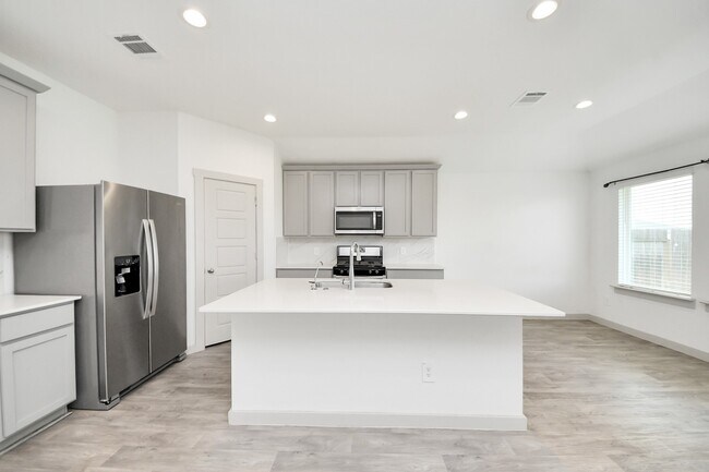 Building Photo - 7923 Cattleman Vly Dr