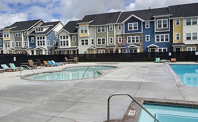 Building Photo - 3 Story Vineyard Townhome w 1 car attached...