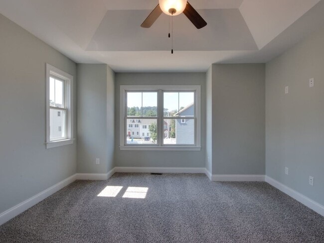 Building Photo - Spacious Luxury Townhome! Outstanding Location!