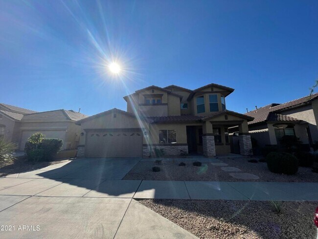 Building Photo - 4 bedroom home in Carefree Crossing