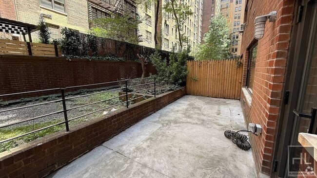 Building Photo - 405 E 56th St
