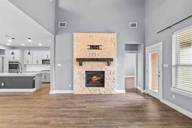 Building Photo - 525 Compania Cove