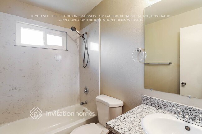 Building Photo - 1870 Woodglen Ln