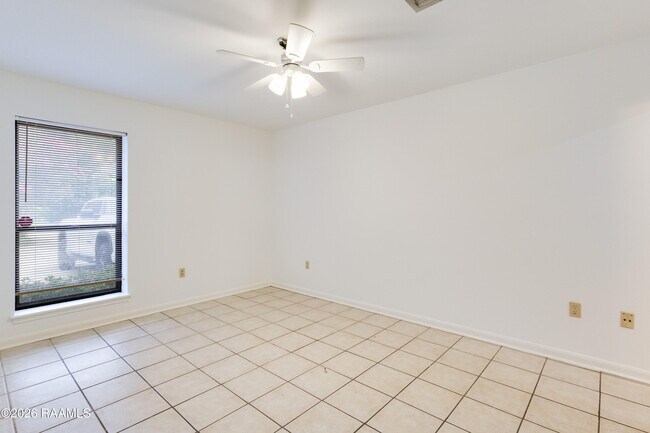 Building Photo - 701 S College Rd