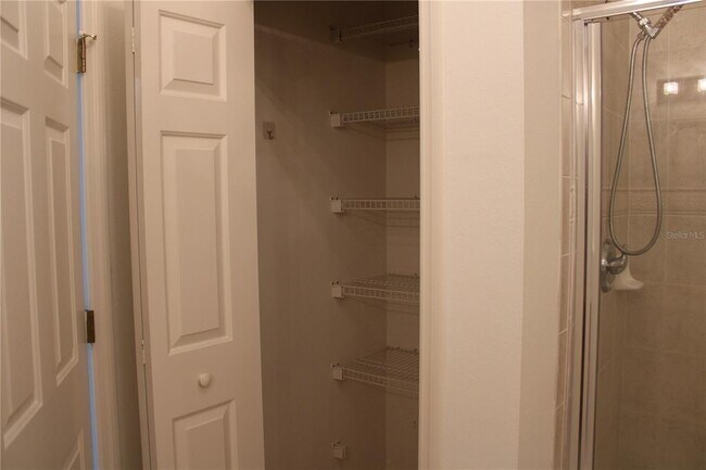 Building Photo - 3429 Parkridge Cir