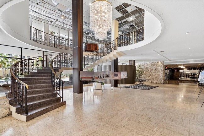 Building Photo - 5555 Collins Ave