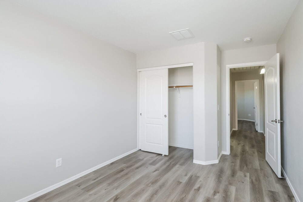 Building Photo - 38059 N Carolina Ave