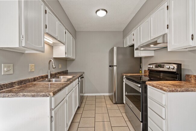 Building Photo - 4521 SW 33rd Terrace