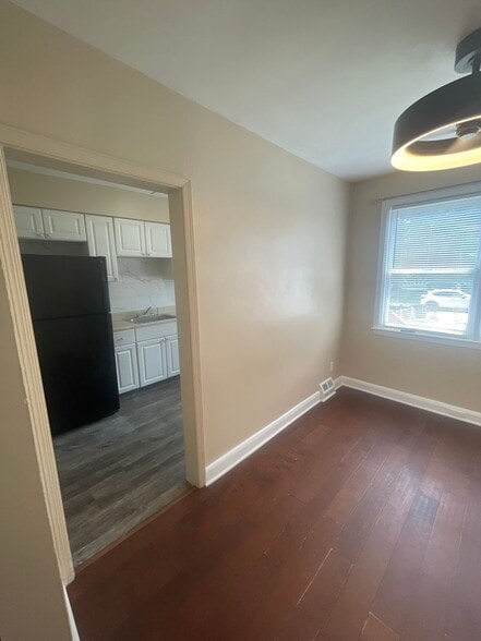 Building Photo - 551 Welbrook Rd