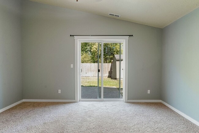Building Photo - Well-Kept 3 bed, 2 bath home in South Salem