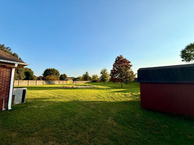 Building Photo - Room to Spread Out! 3-Bedroom Atoka Home with Bonus Room & Fenced Yard