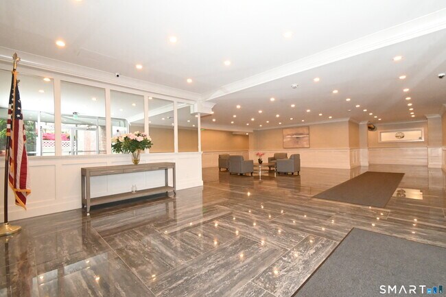 Building Photo - 27 Northill St