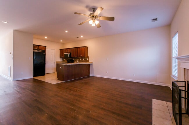 Building Photo - 3851 Dylan Pl