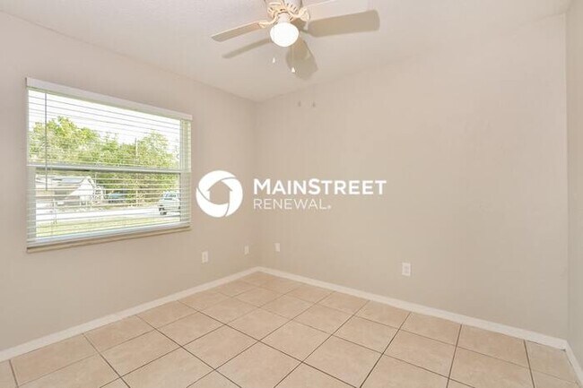 Building Photo - 4 Bedroom Pet-Friendly Home in DELAND, FL ...