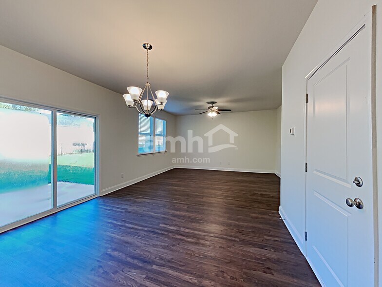 Building Photo - 409 Levon Ct