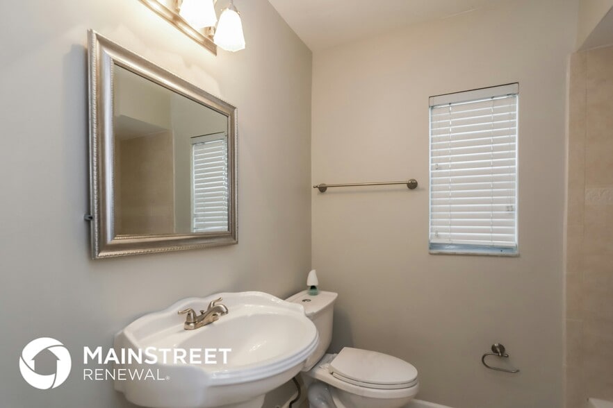 Building Photo - 24100 Turtlerock Ct