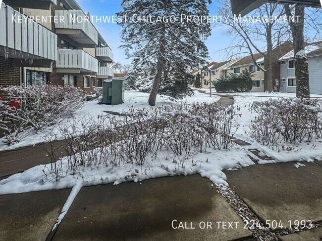 Building Photo - 3000 Bayside Dr