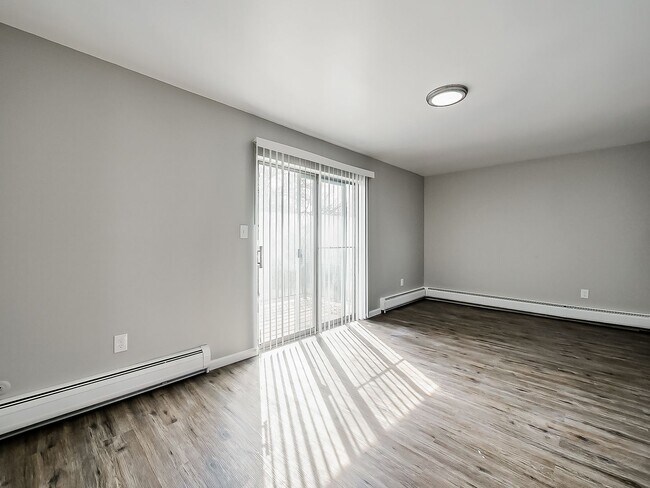 Building Photo - Freshly Remodeled 1BR Retreat in Desirable White Lake – Move-In Ready!