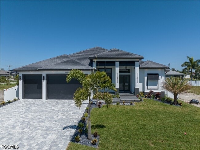 Building Photo - 3321 SW 3rd Ln