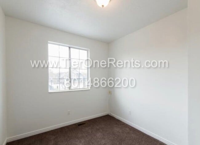 Building Photo - This property offers a NO DEPOSIT option a...