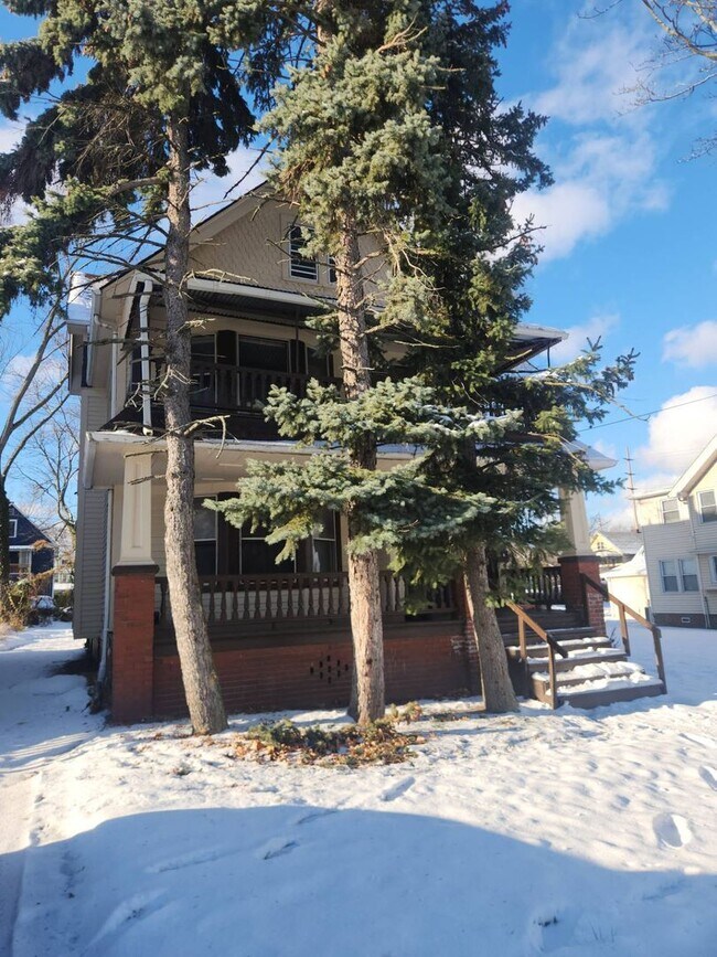 Building Photo - 1736-1738 Coit RD