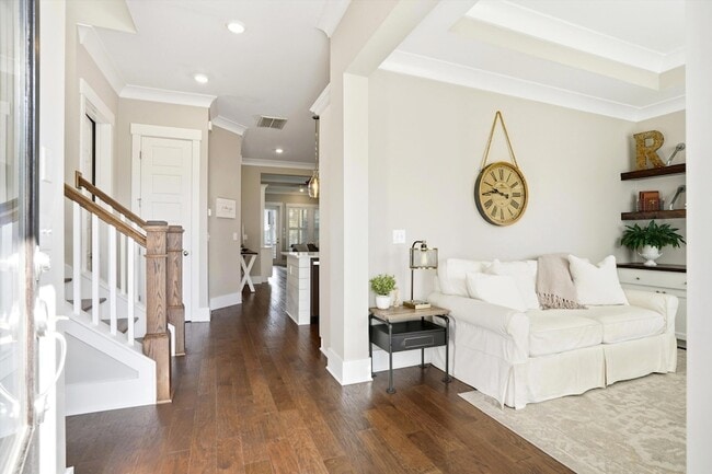 Building Photo - 2548 Josiah St