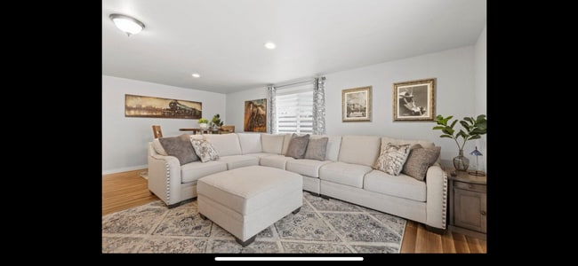 Building Photo - 746 Hemlock Ct