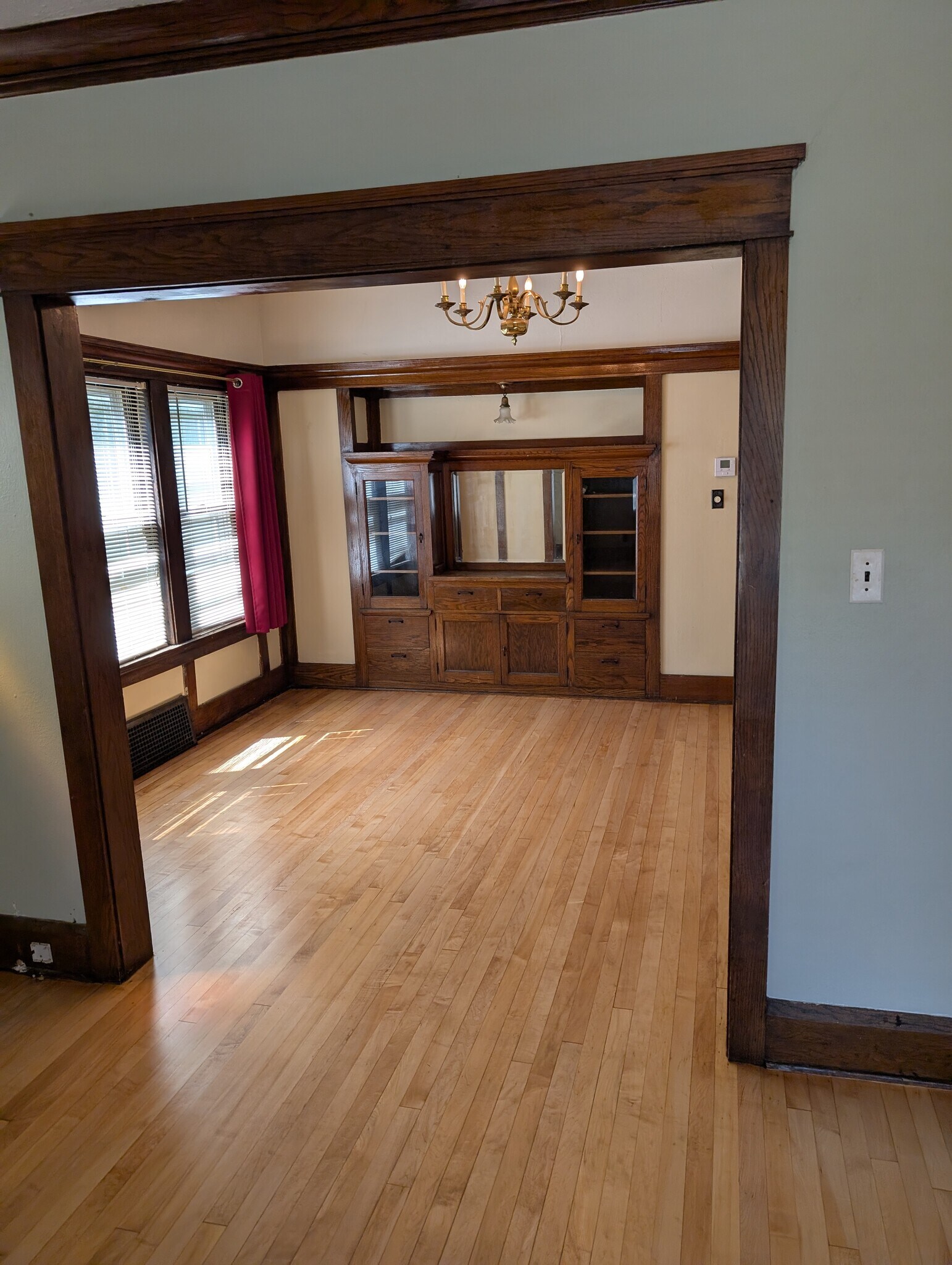 Dr - 2411 N Cramer St