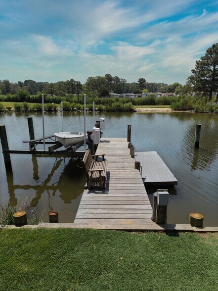 Building Photo - 1035 Chester River Dr