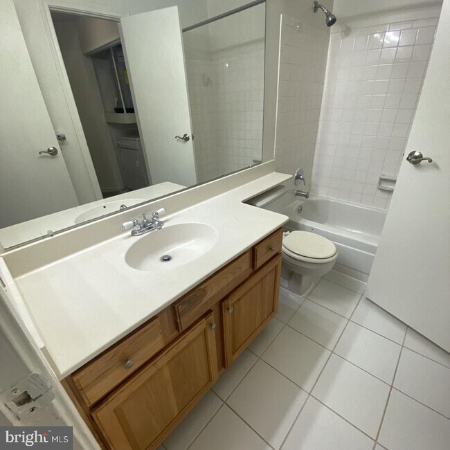 Building Photo - 18510 Boysenberry Dr