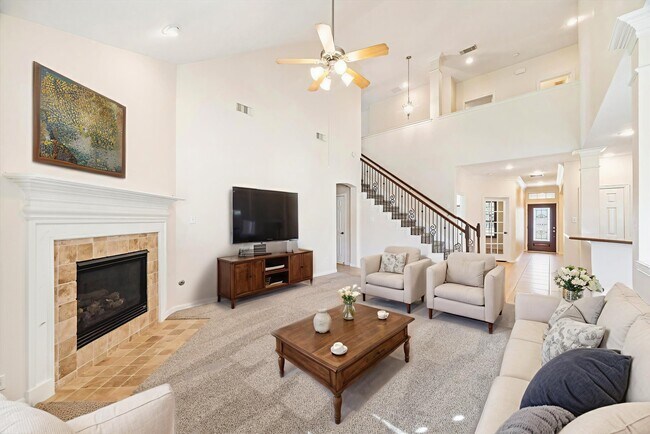 Building Photo - 24515 Rozzano Ct