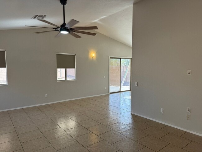 Building Photo - 1162 W 2nd Ave