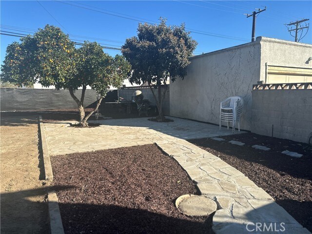 Building Photo - 1054 N Euclid Ave